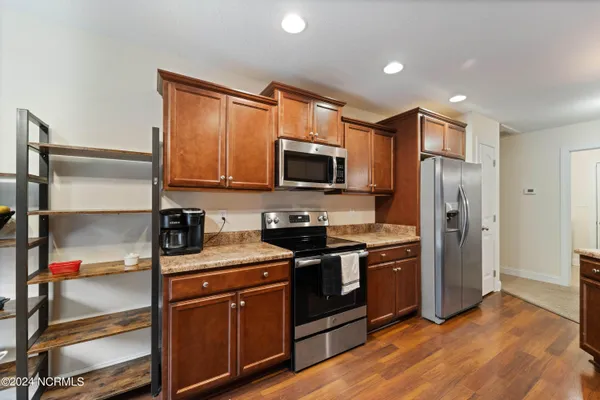 $1,895 | 318 Old Snap Dragon Court, Jacksonville, NC 28546