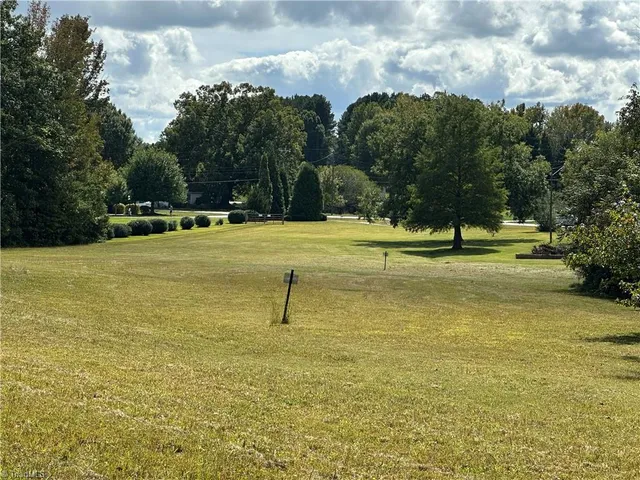 $925,000 | 8410 Linville Road, Oak Ridge, NC 27310