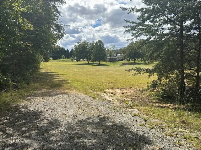 $925,000 | 8410 Linville Road, Oak Ridge, NC 27310