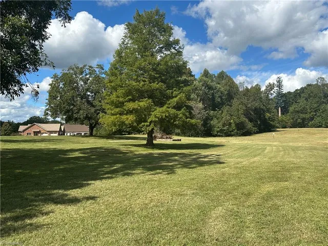 $925,000 | 8410 Linville Road, Oak Ridge, NC 27310