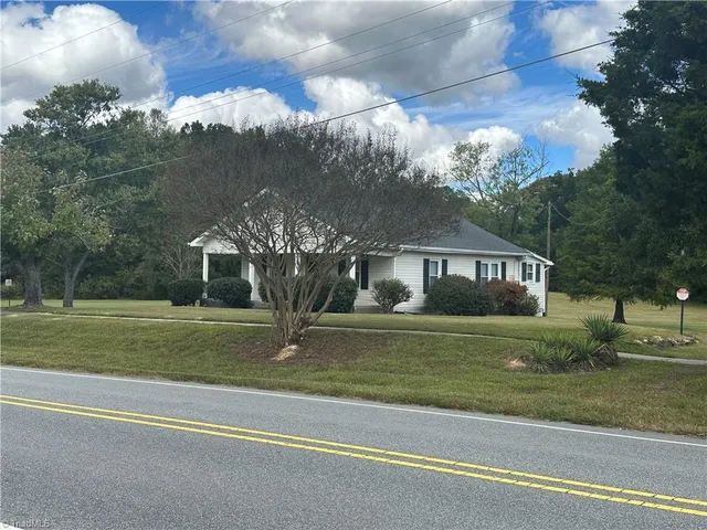 $925,000 | 8410 Linville Road, Oak Ridge, NC 27310