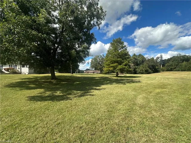 $925,000 | 8410 Linville Road, Oak Ridge, NC 27310