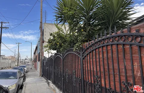 $499,900 | 1554 East 24th Street, Los Angeles, CA 90011