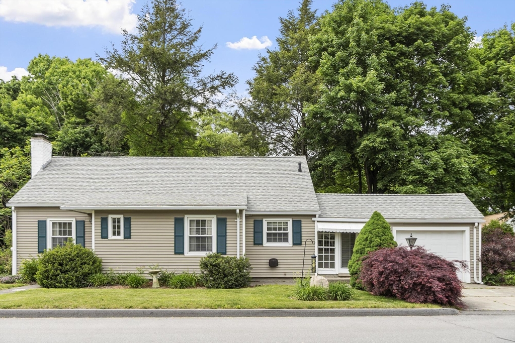 11 Whitla Drive Worcester, MA 01604 - Photo 1 of 32