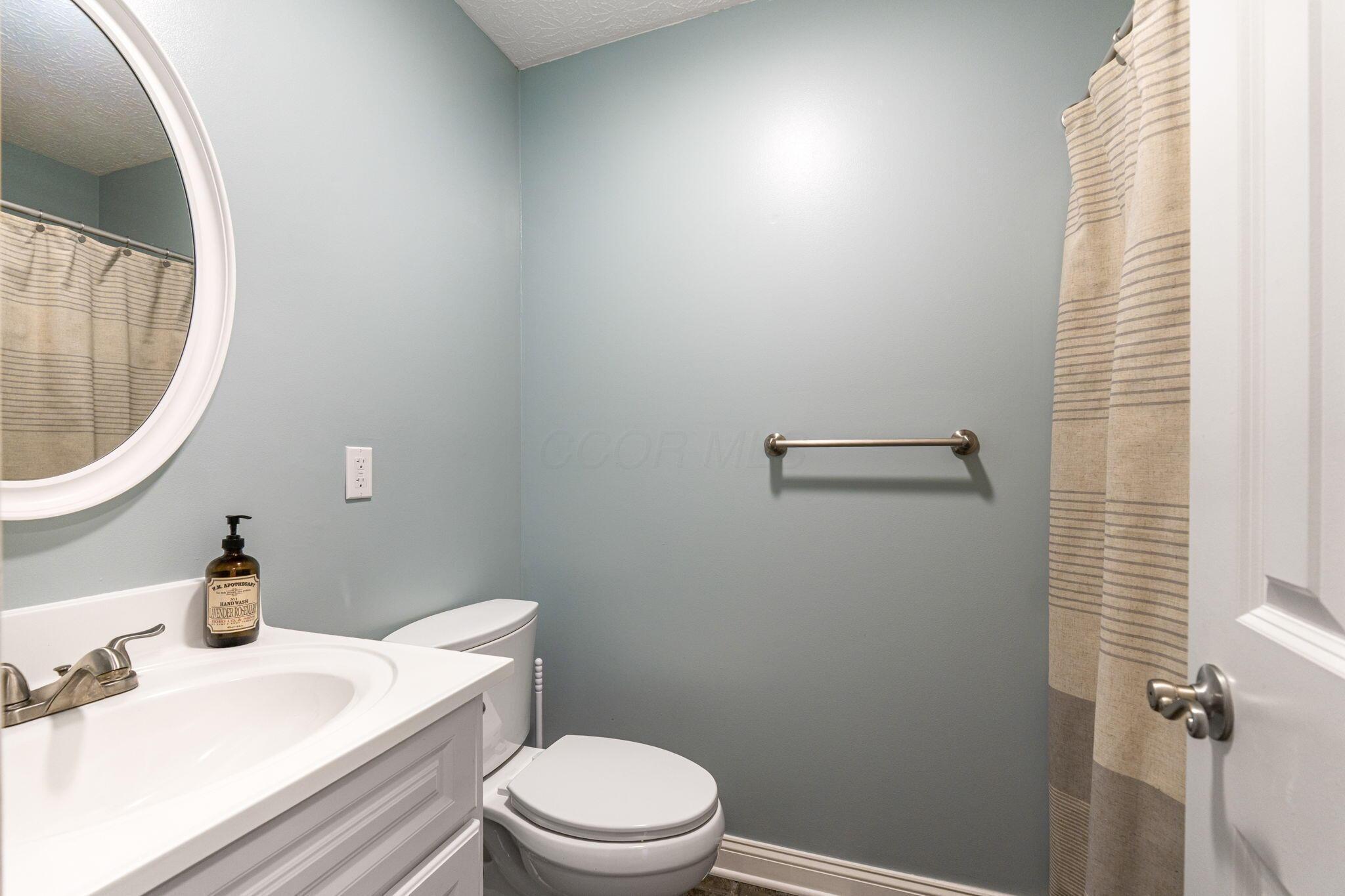 14103 Lockbourne Eastern Road Ashville, OH 43103 - Photo 27 of 73 14103 Lockbourne Eastern Rd (Interior)-2