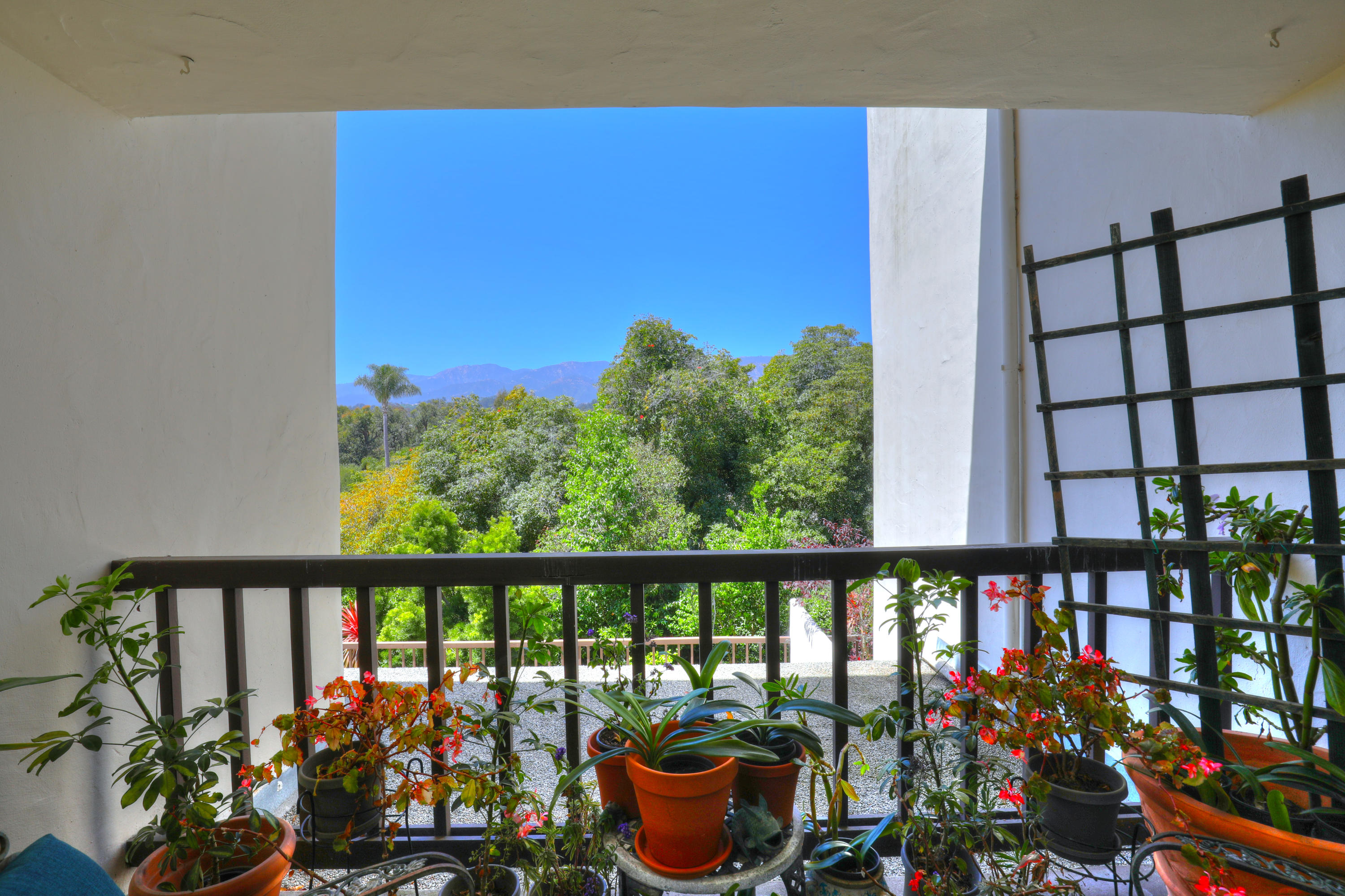 1036 Fairway Road Santa Barbara, CA 93108 - Photo 12 of 23 Primary Bedrooom Views