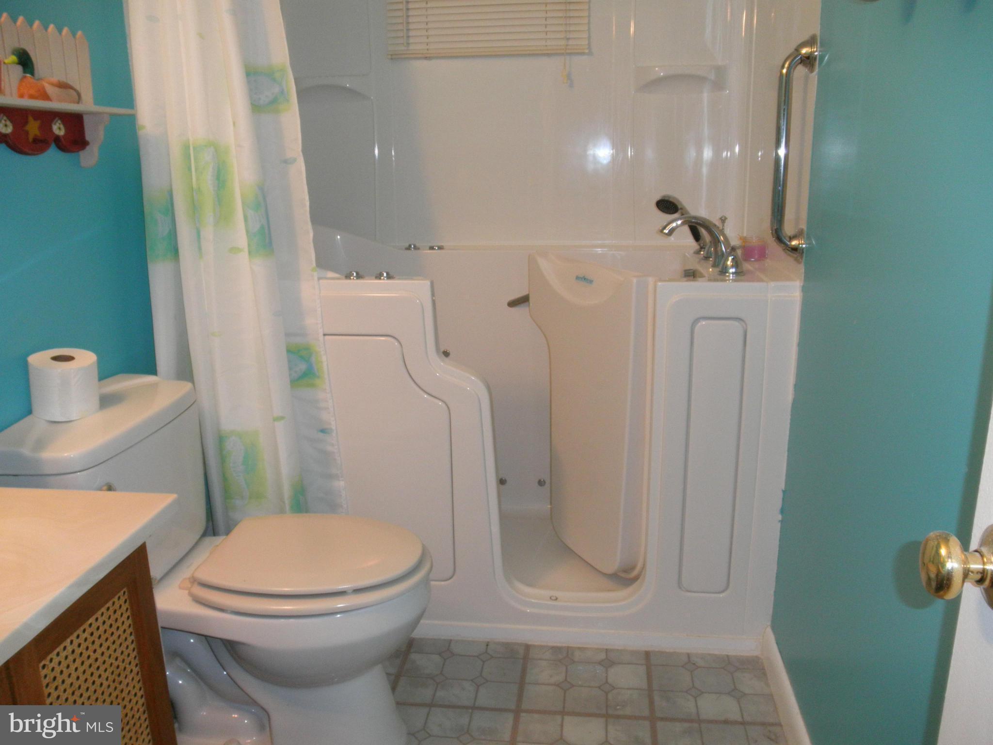 102 Meadow Road Forest Hill, MD 21050 - Photo 14 of 30 Bath (Master)