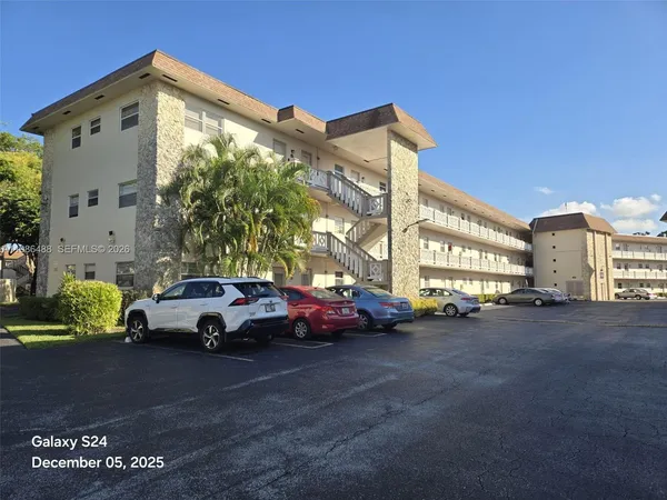 $1,400 | 5181 West Oakland Park Boulevard, Unit 102, Lauderdale Lakes, FL 33313