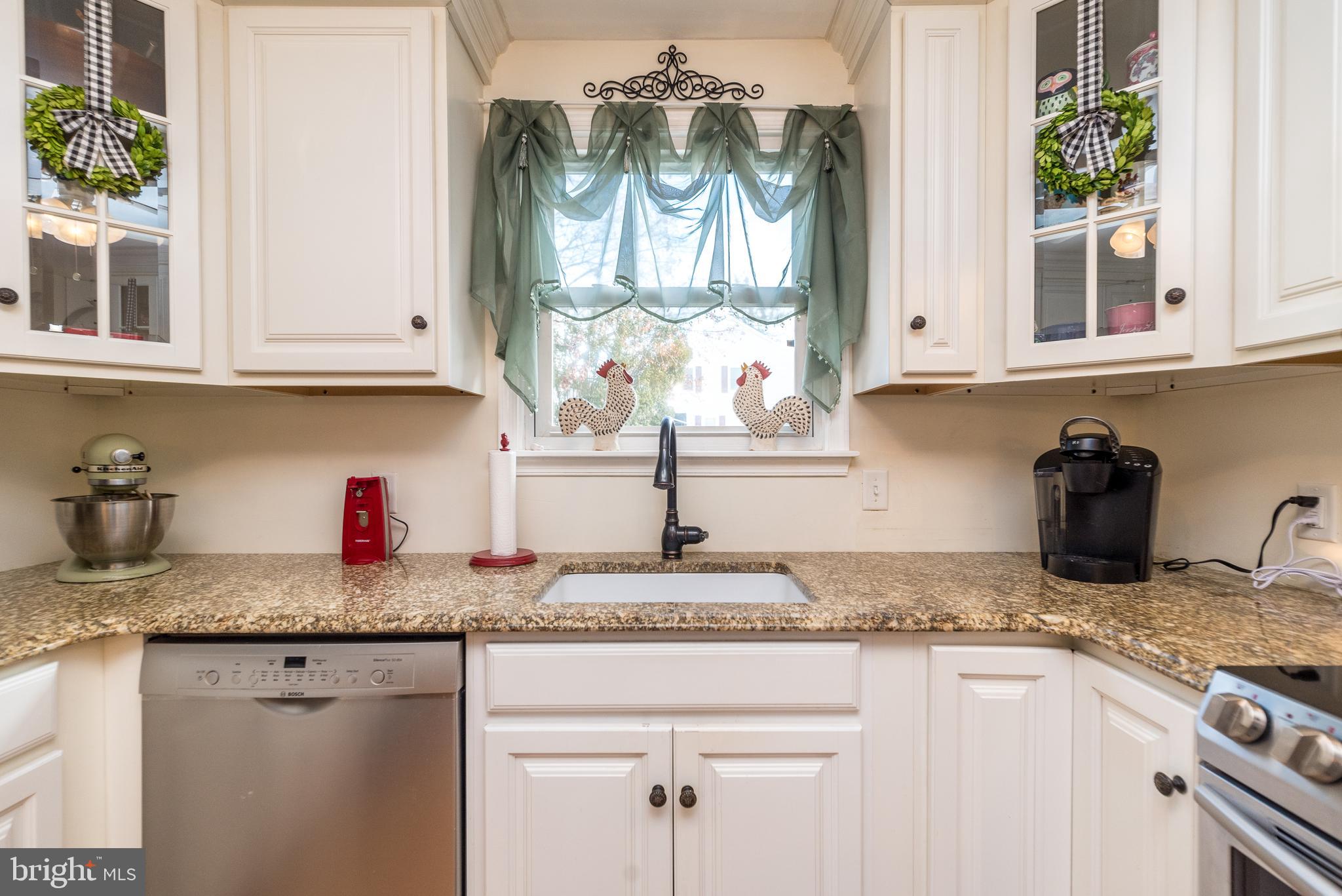 75 West Pumping Station Road Quakertown, PA 18951 - Photo 18 of 66 Granite Counter tops