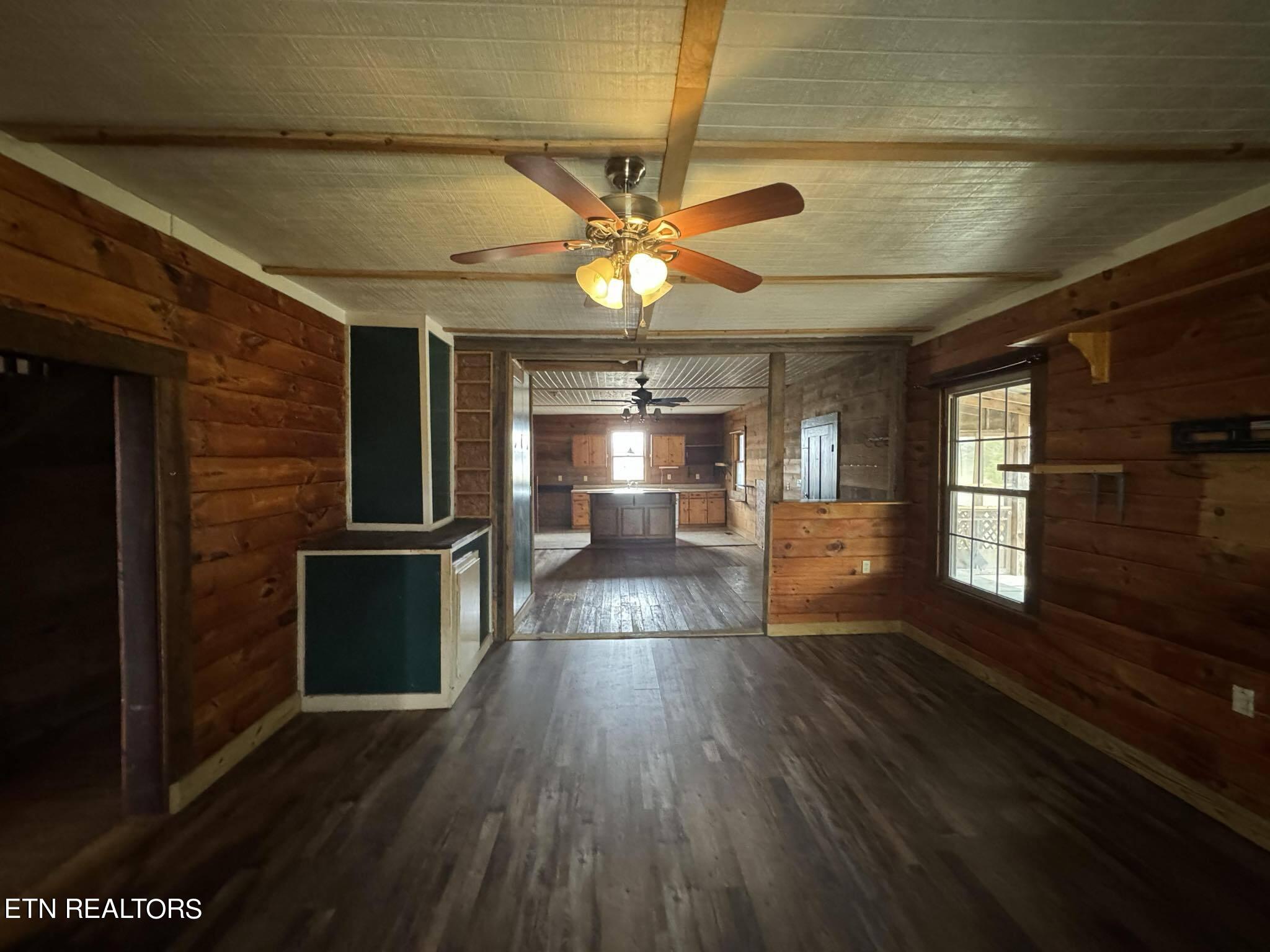 1134 Glades Road Mohawk, TN 37810 - Photo 8 of 19 416226395_384043024375528_14949142335581