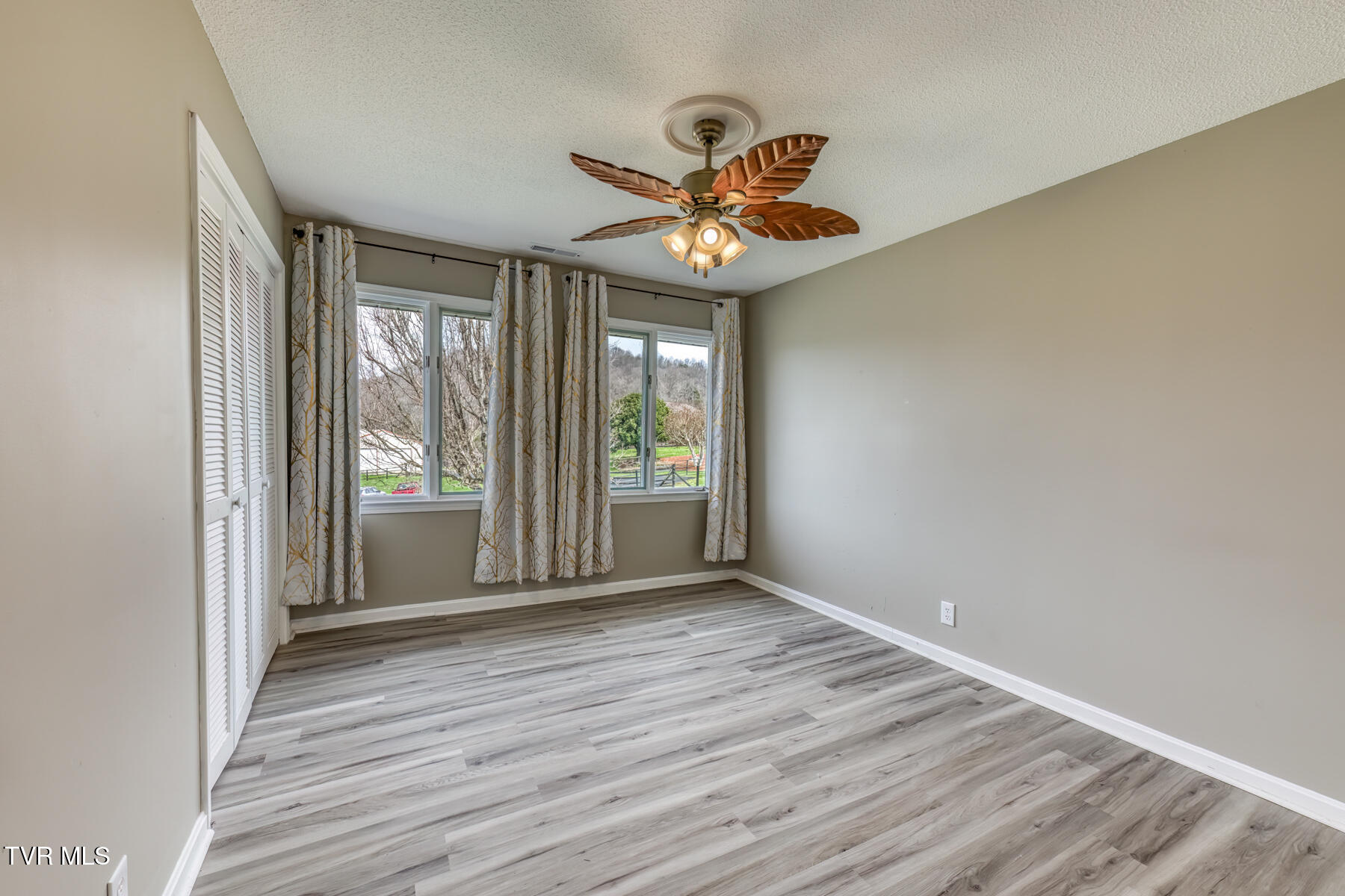 148 Unaka Subdivision Road Elizabethton, TN 37643 - Photo 27 of 56 148 Unaka Subdivision Rd-27