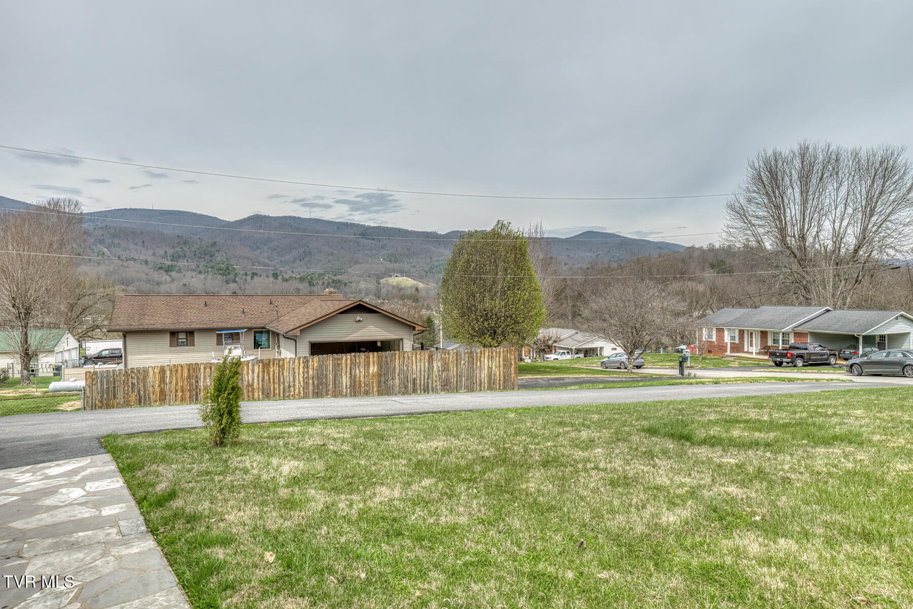 148 Unaka Subdivision Road Elizabethton, TN 37643 - Photo 35 of 56 148 Unaka Subdivision Rd-35