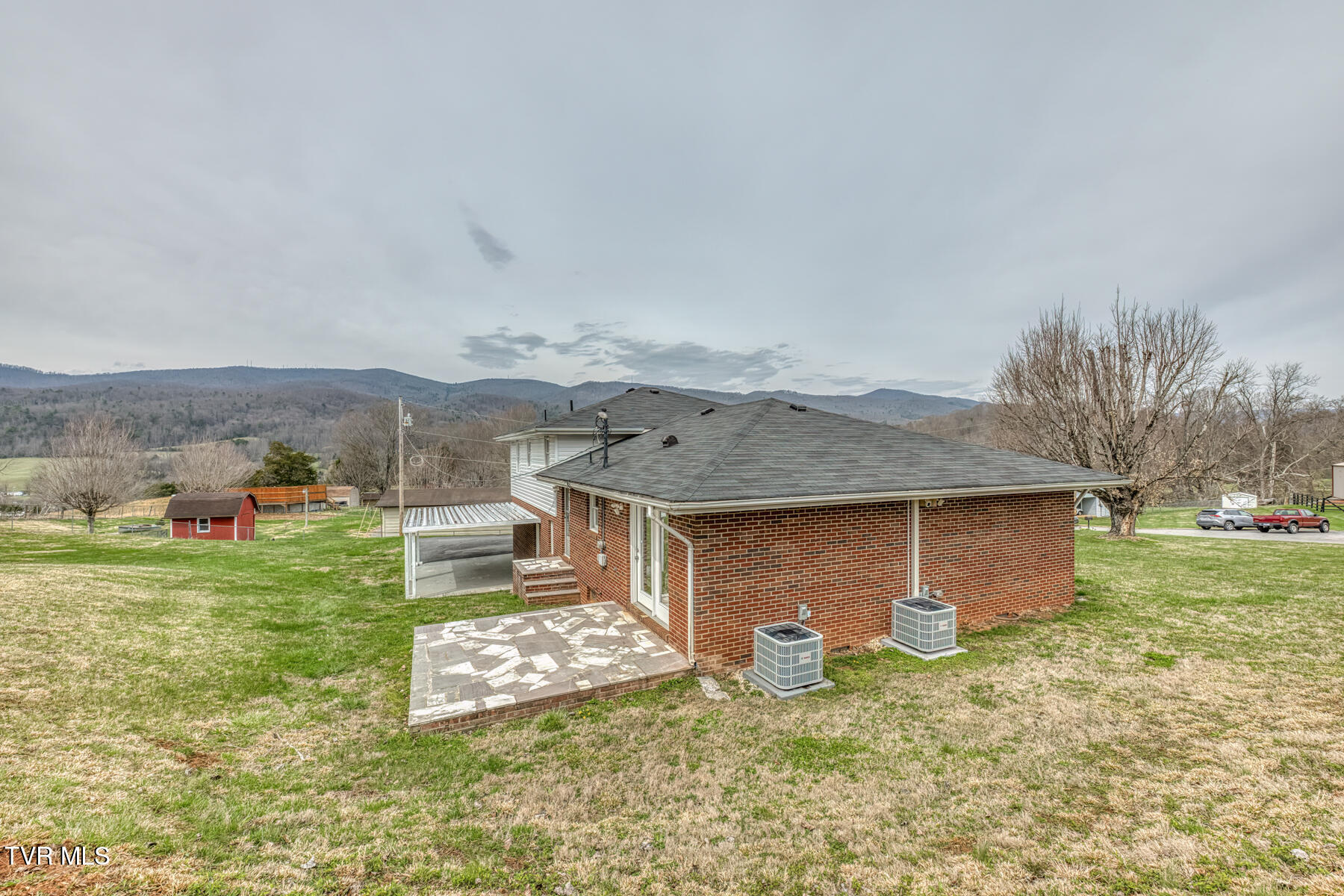 148 Unaka Subdivision Road Elizabethton, TN 37643 - Photo 38 of 56 148 Unaka Subdivision Rd-38