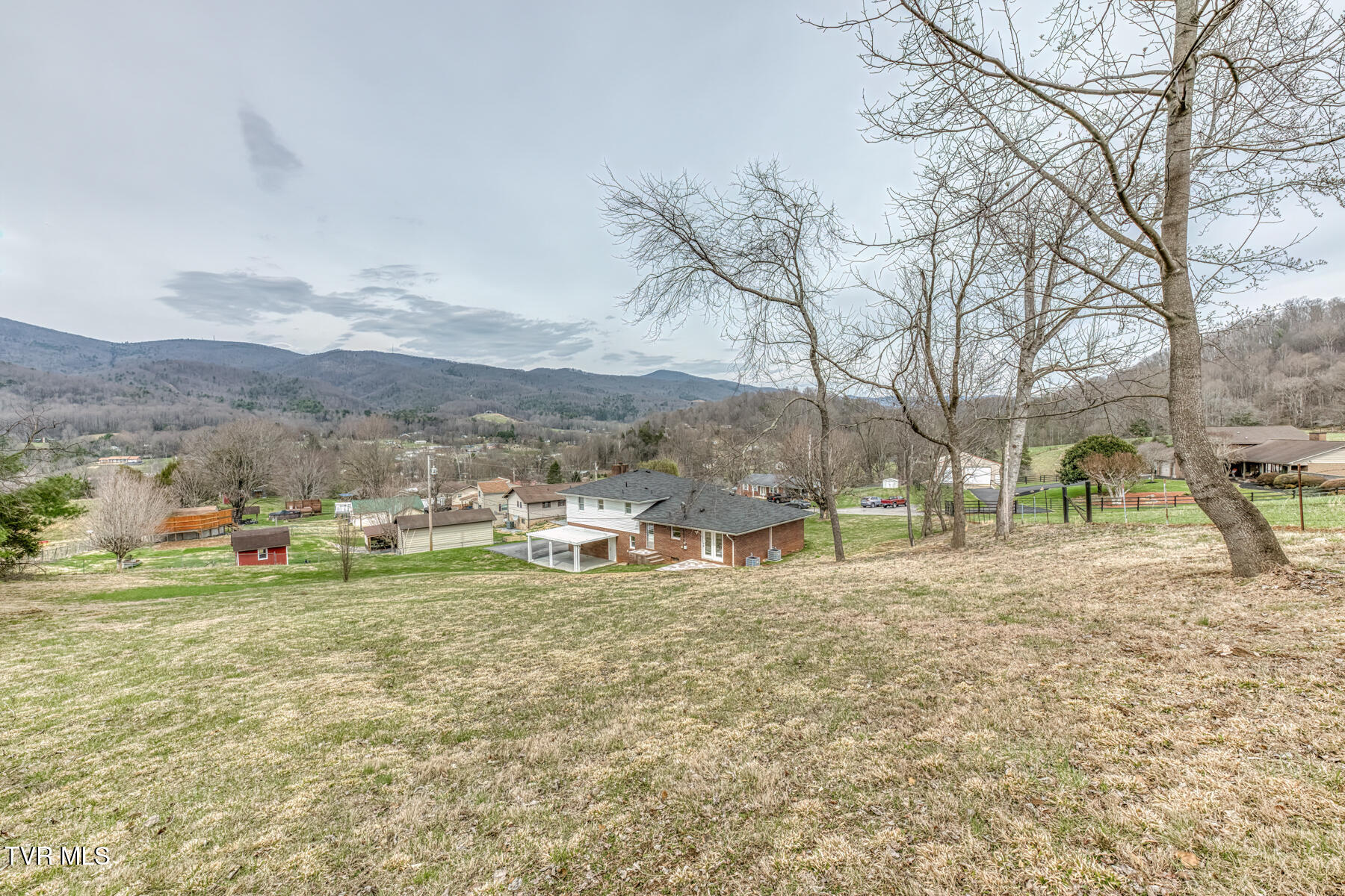 148 Unaka Subdivision Road Elizabethton, TN 37643 - Photo 39 of 56 148 Unaka Subdivision Rd-39