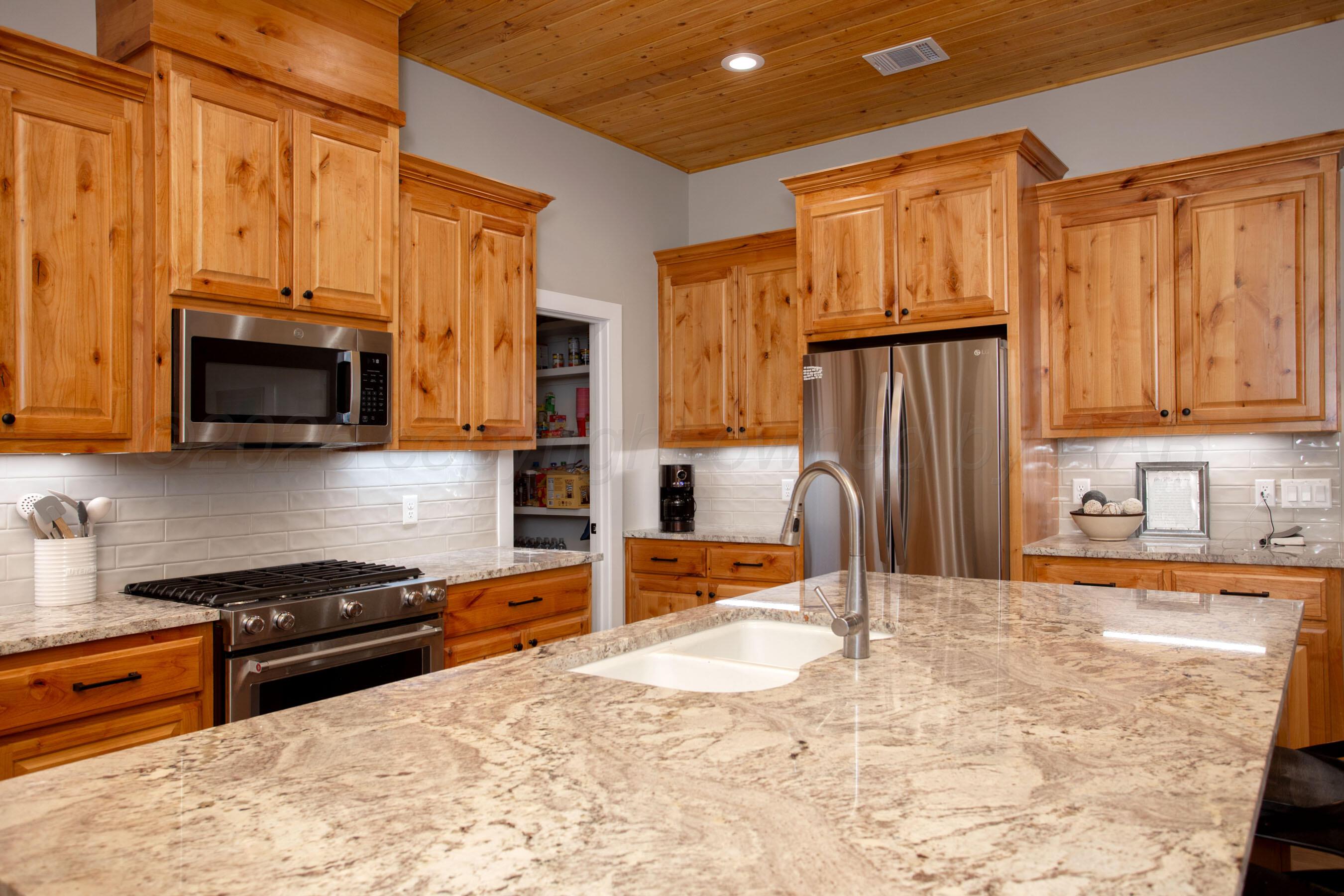 4509 South Rocking Chair Lane Amarillo, TX 79124 - Photo 14 of 32 Kitchen