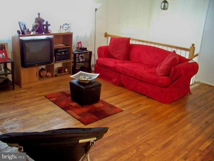3004 Offutt Road Randallstown, MD 21133 - Photo 3 of 9 Living Room #2