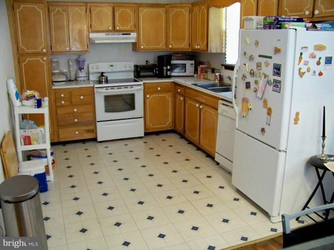 3004 Offutt Road Randallstown, MD 21133 - Photo 4 of 9 Kitchen