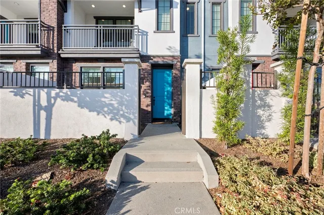 $4,000 | 8887 Orangethorpe Avenue, Buena Park, CA 90621