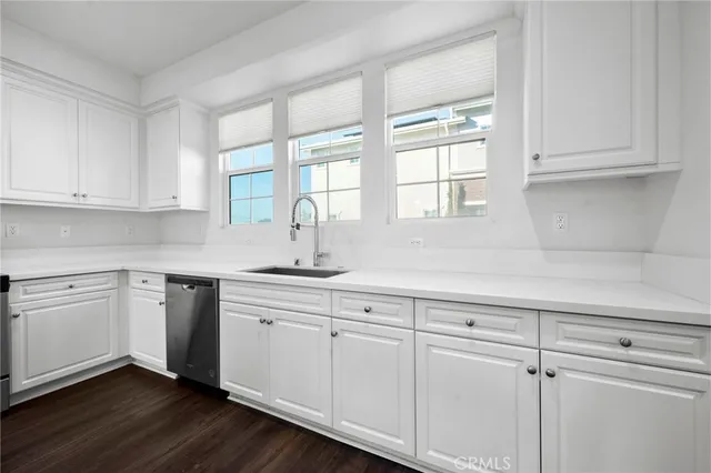 $4,000 | 8887 Orangethorpe Avenue, Buena Park, CA 90621