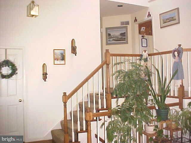 692 Fairview Road Mount Joy, PA 17552 - Photo 4 of 9