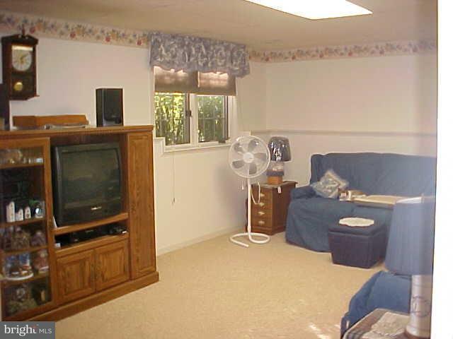 692 Fairview Road Mount Joy, PA 17552 - Photo 8 of 9
