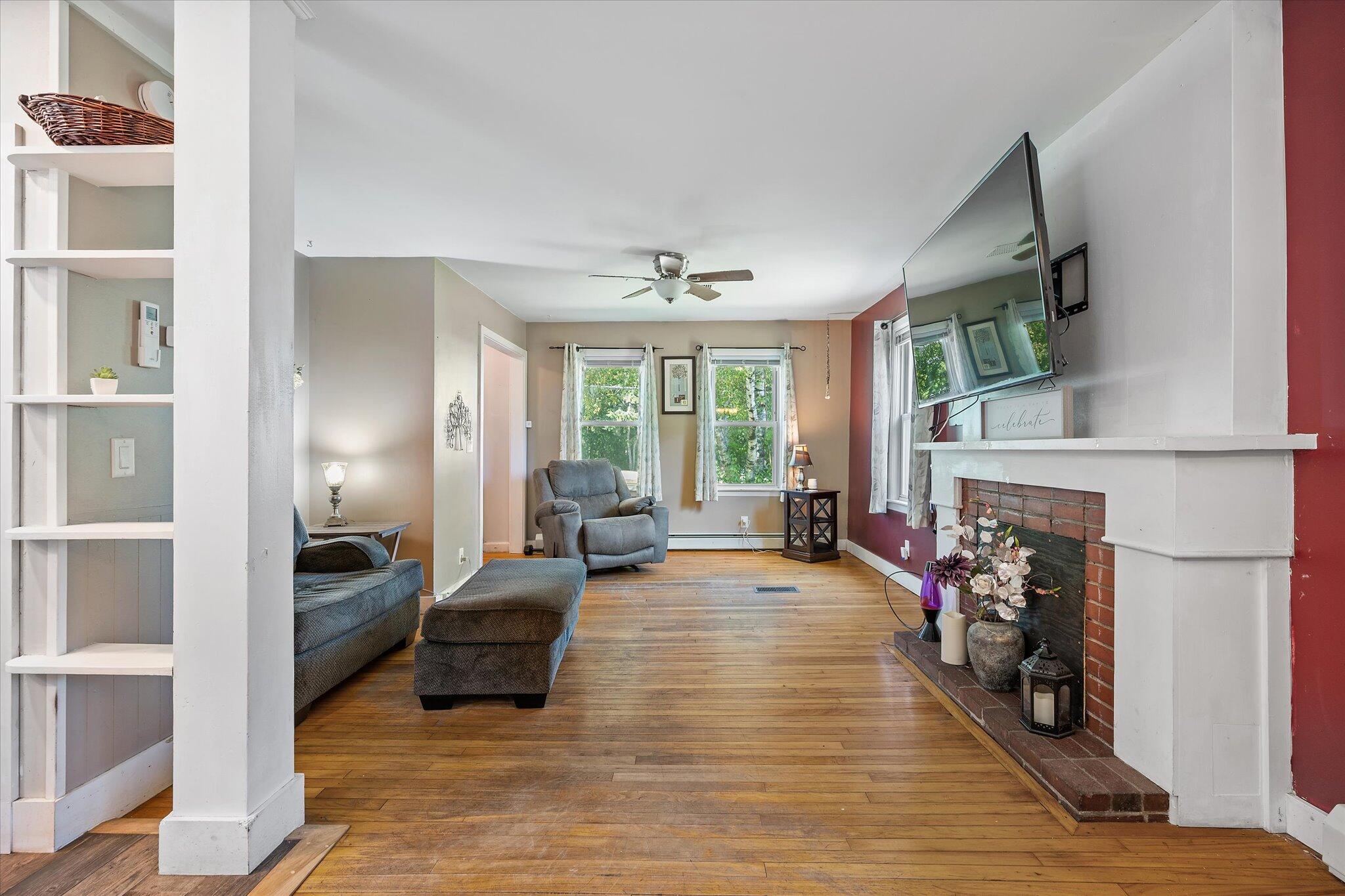 1241 North Main Street Brewer, ME 04412 - Photo 15 of 41 24-Living Room
