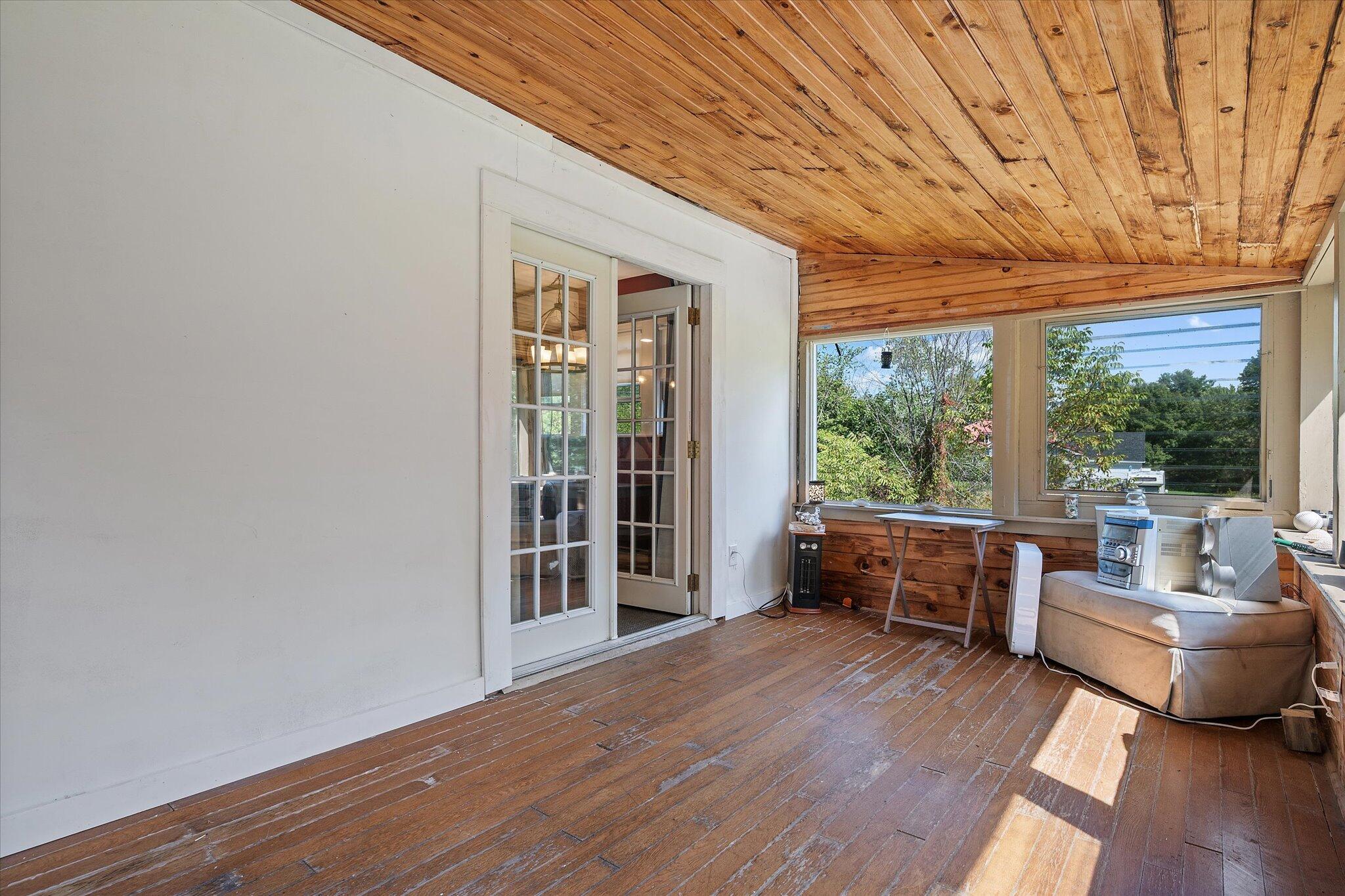 1241 North Main Street Brewer, ME 04412 - Photo 27 of 41 36-Sunroom