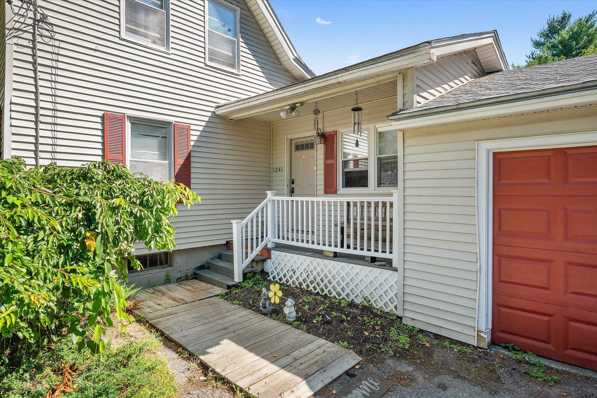 1241 North Main Street Brewer, ME 04412 - Photo 41 of 41 10-Front Porch Entry
