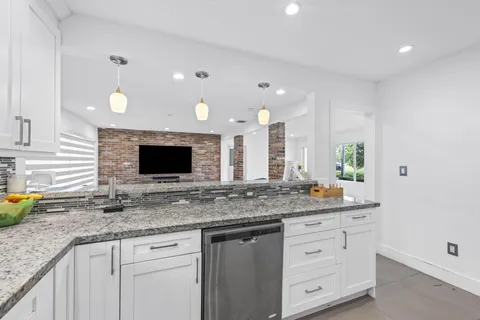 $985,000 | 409 North 14th Avenue, Hollywood, FL 33020