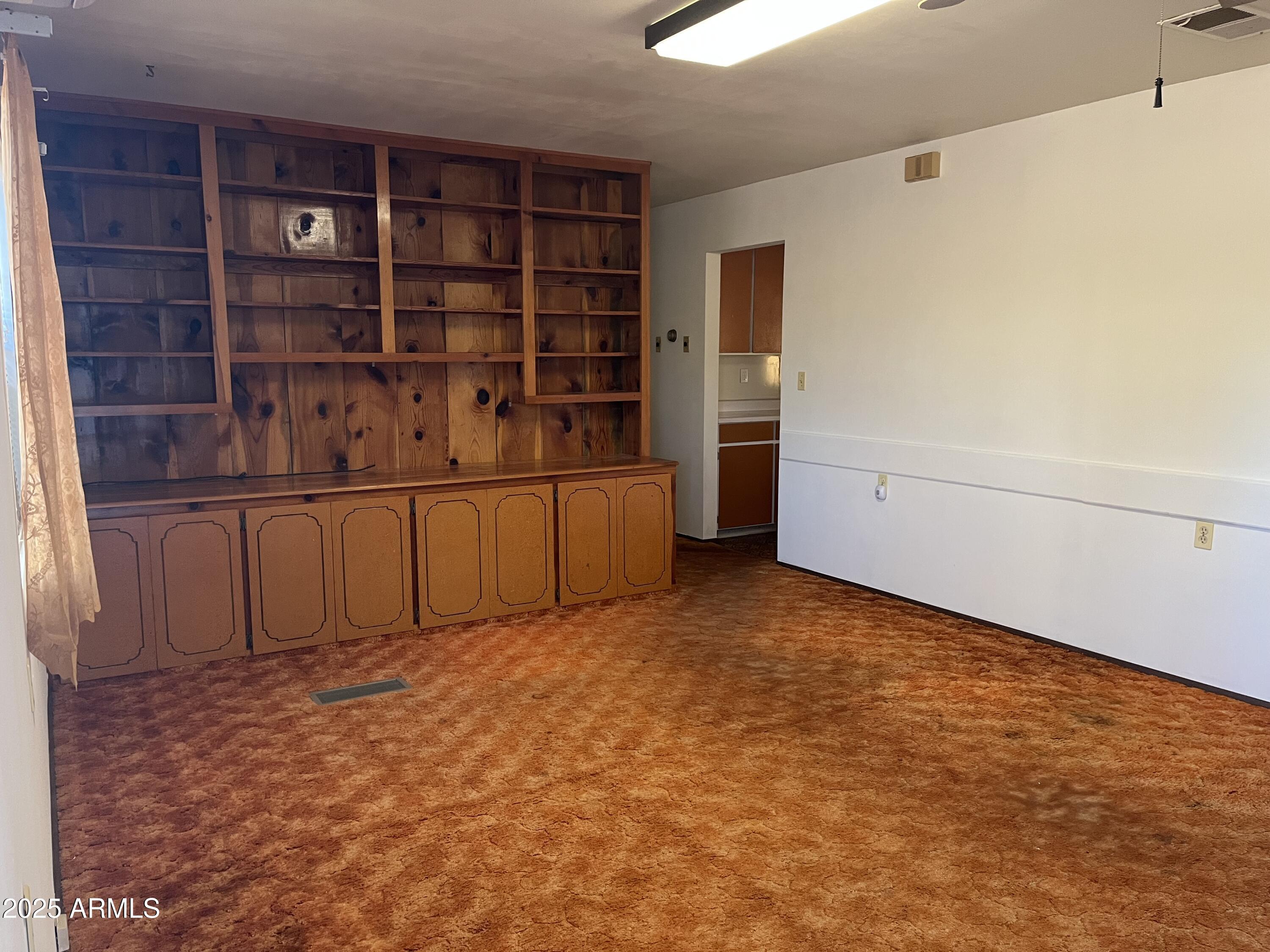 451 West 5th Street Ajo, AZ 85321 - Photo 7 of 38 461 W 5th St Living Room