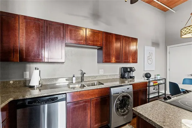 $175,000 | 308 West 8th Street, Unit 522, Kansas City, MO 64105