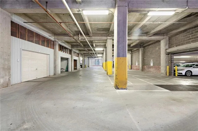 $175,000 | 308 West 8th Street, Unit 522, Kansas City, MO 64105