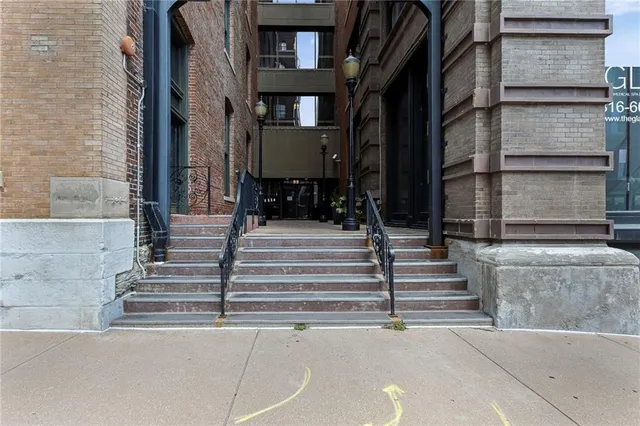 $175,000 | 308 West 8th Street, Unit 522, Kansas City, MO 64105
