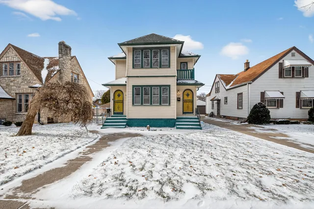 $149,800 | 4255 North 24th Place, Unit 4257, Milwaukee, WI 53209