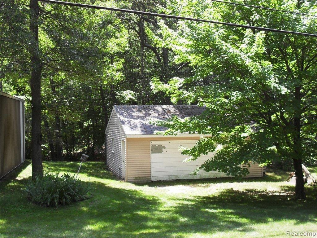 3893 Port Austin Road Caseville, MI 48725 - Photo 5 of 15 3893 Port Austin Rd- Vidosh 034.