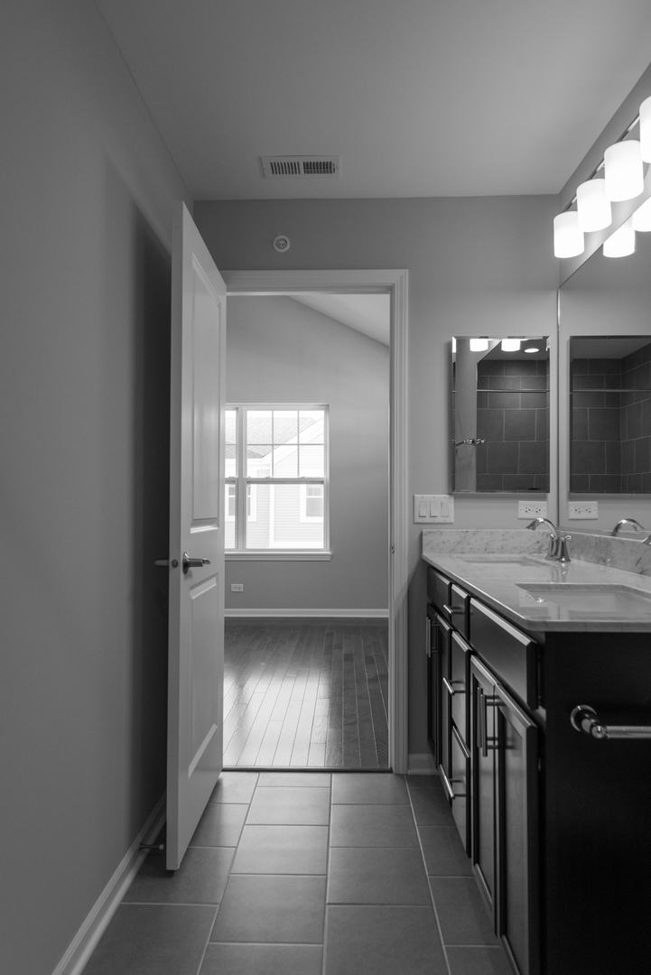 1230 Elm Street Park Ridge, IL 60068 - Photo 11 of 23 Gallery Image 11