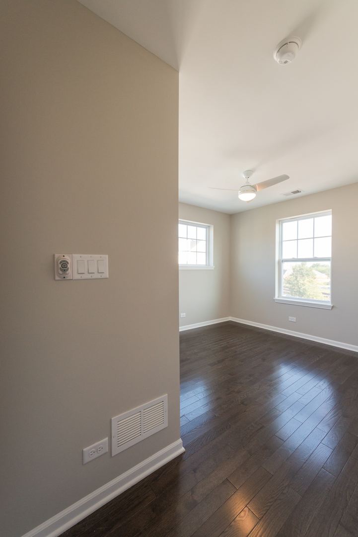 1230 Elm Street Park Ridge, IL 60068 - Photo 13 of 23 Gallery Image 13