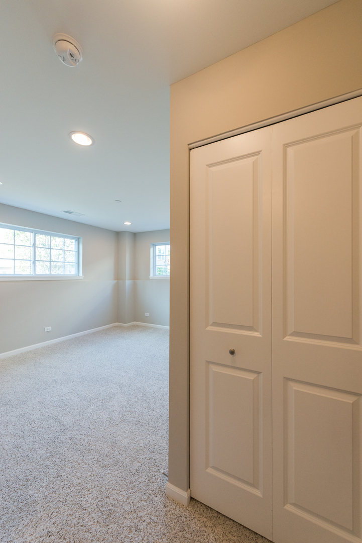 1230 Elm Street Park Ridge, IL 60068 - Photo 20 of 23 Gallery Image 20