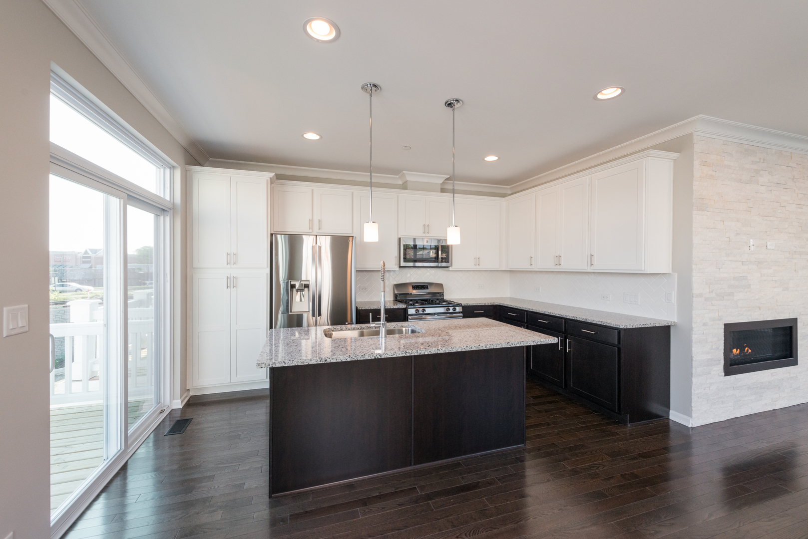 1230 Elm Street Park Ridge, IL 60068 - Photo 4 of 23 Gallery Image 4