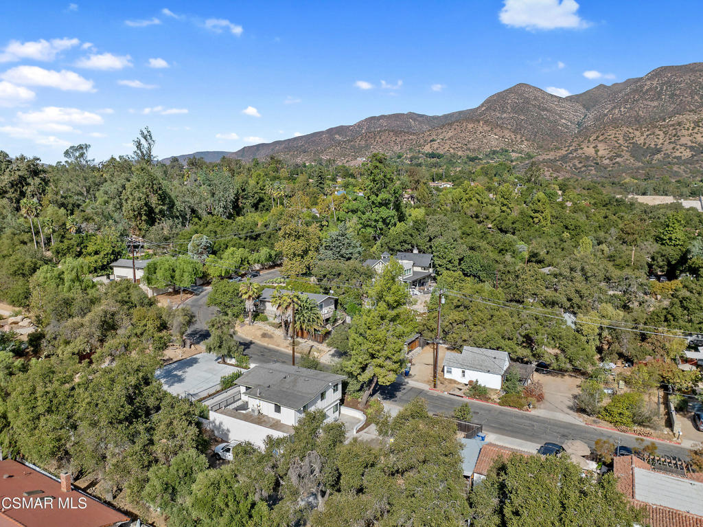 313 Raymond Street, Unit A Ojai, CA 93023 - Photo 19 of 32 a view of a city with mountains in the background