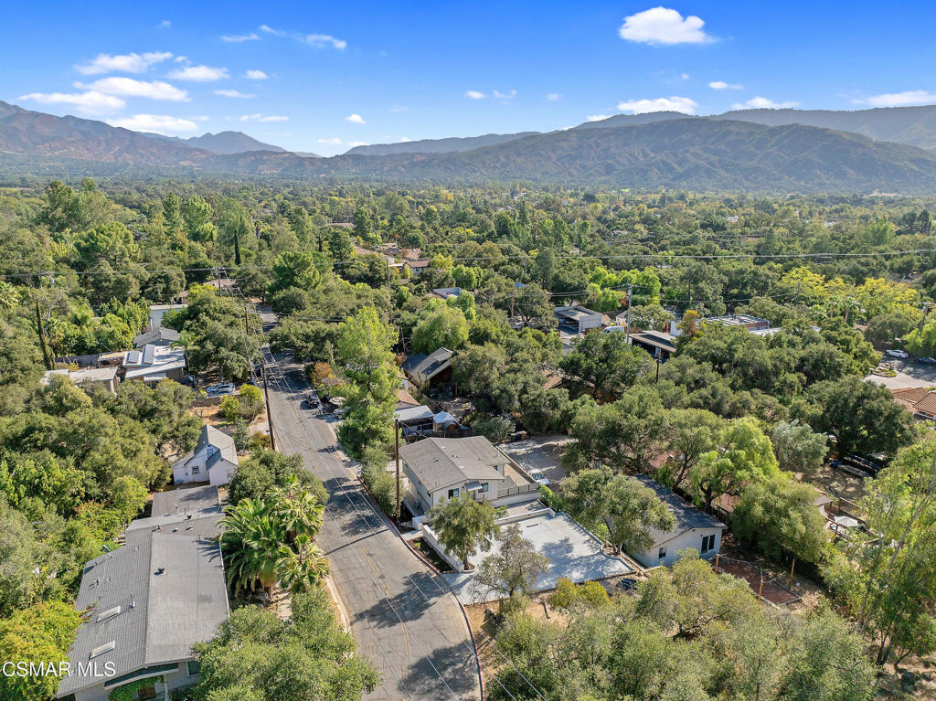 313 Raymond Street, Unit A Ojai, CA 93023 - Photo 22 of 32 a view of a city with mountains in the background