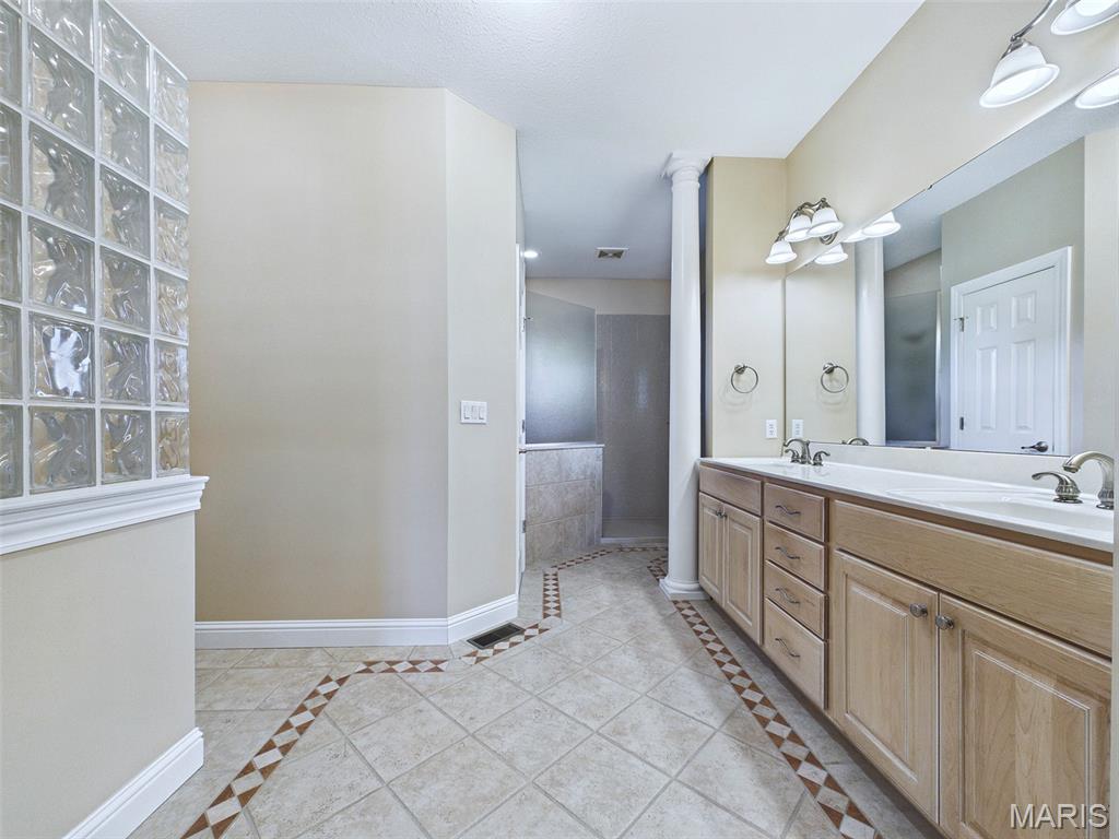 1751 Elizabeth Road Staunton, IL 62088 - Photo 33 of 67