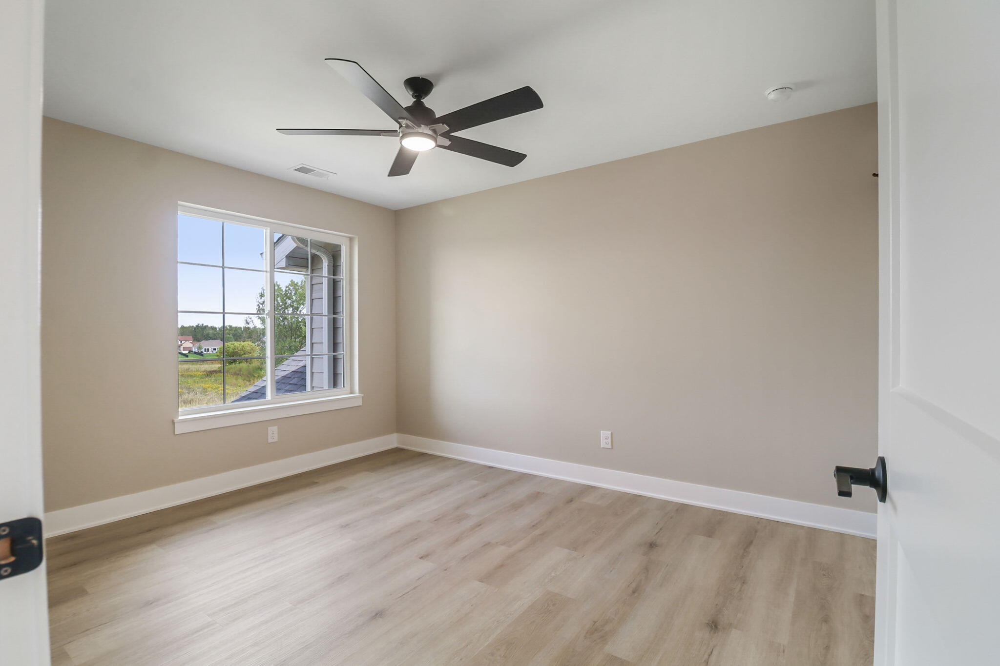 9200 66th Avenue, Unit 124 Pleasant Prairie, WI 53158 - Photo 12 of 16 15-web-or-mls-IMG_3553