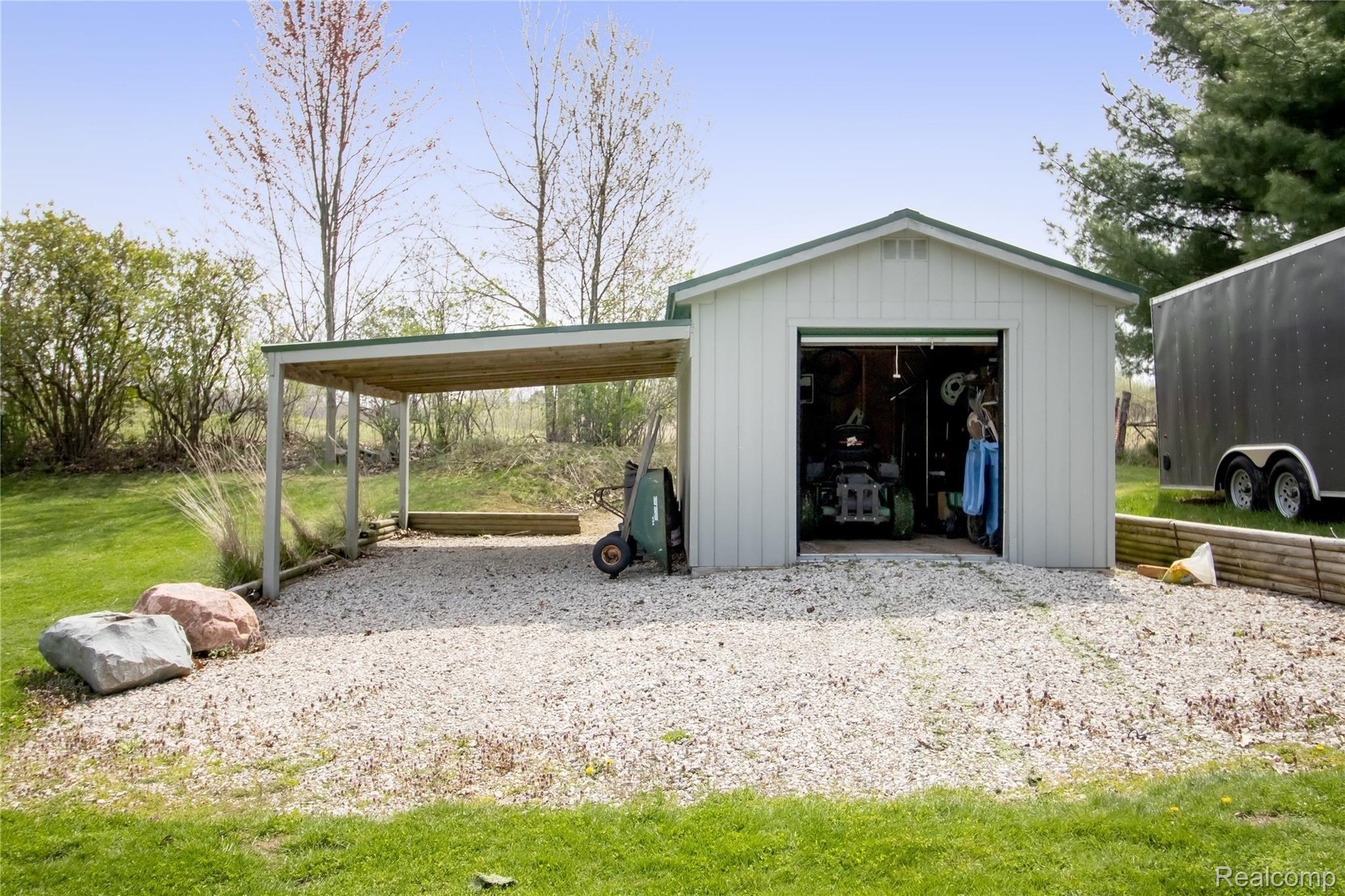 287 Triangle Lake Road Howell, MI 48843 - Photo 20 of 26 IMG_0254.jpg