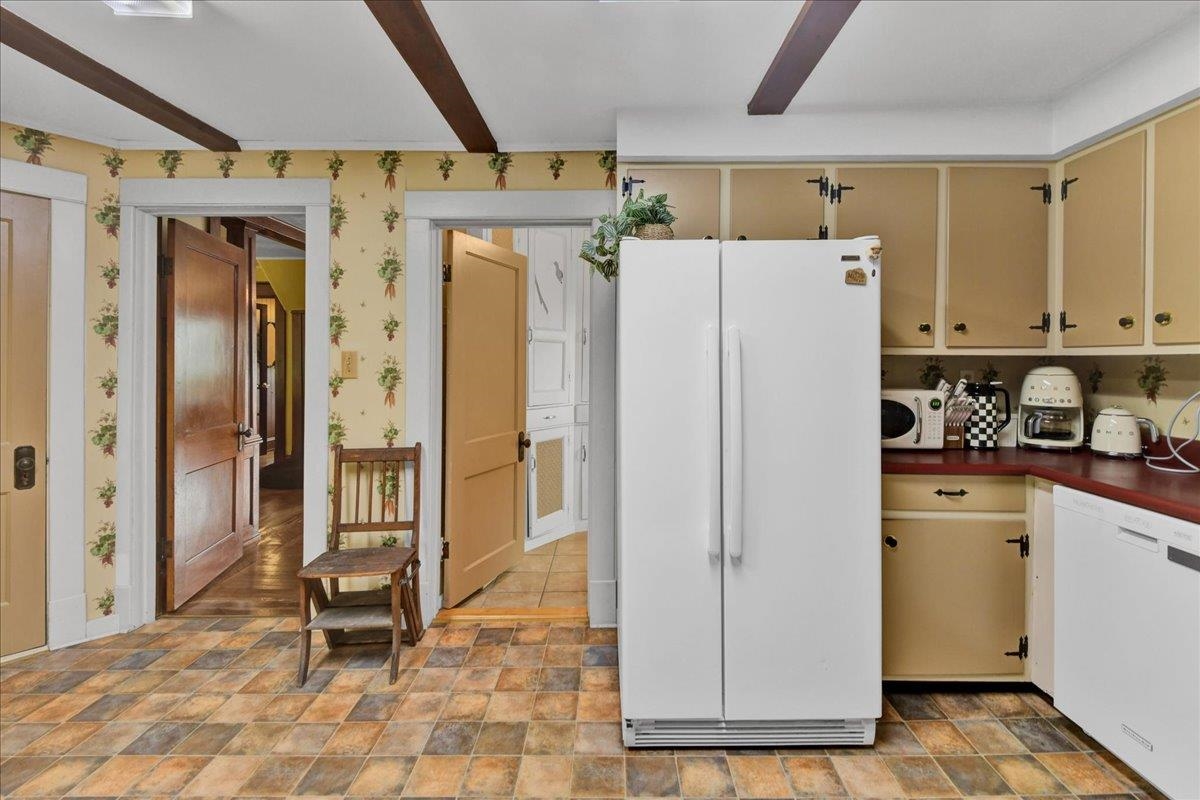 252 North Pleasant Street Troy, VT 05859 - Photo 25 of 58