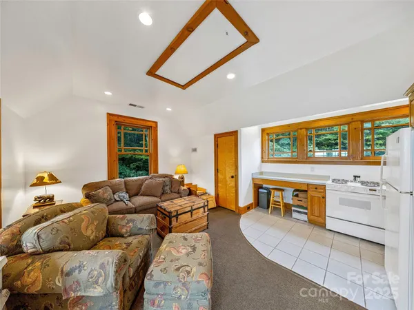 $3,600,000 | 770 Mdw Rdg Drive, Lake Toxaway, NC 28747