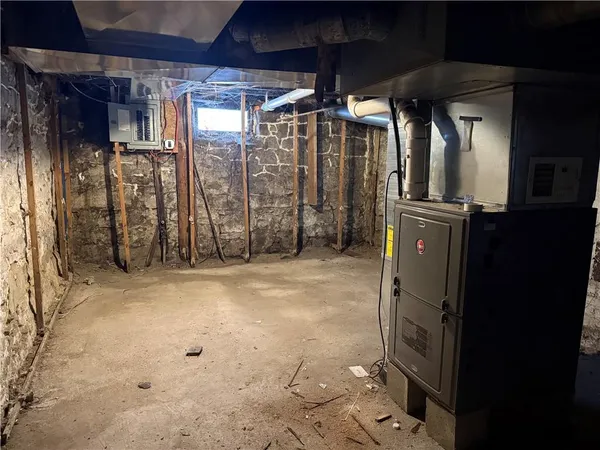 $27,900 | 1118 Wallis Avenue, Farrell, PA 16121