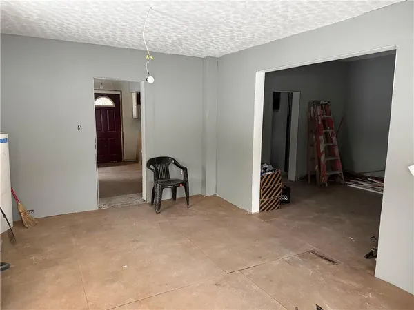 $27,900 | 1118 Wallis Avenue, Farrell, PA 16121