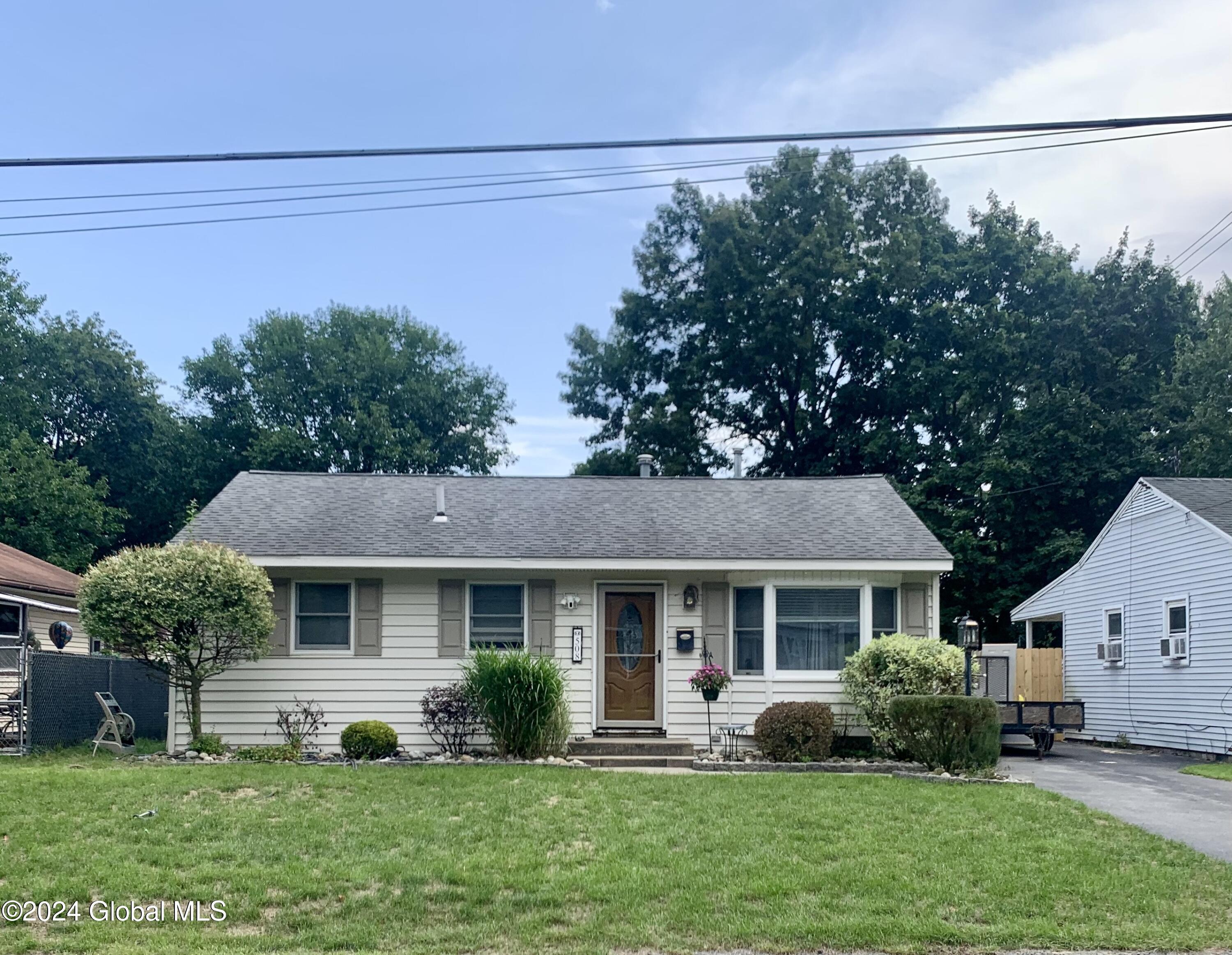 508 Chiswell Road Schenectady, NY 12304 - Photo 1 of 22 Front