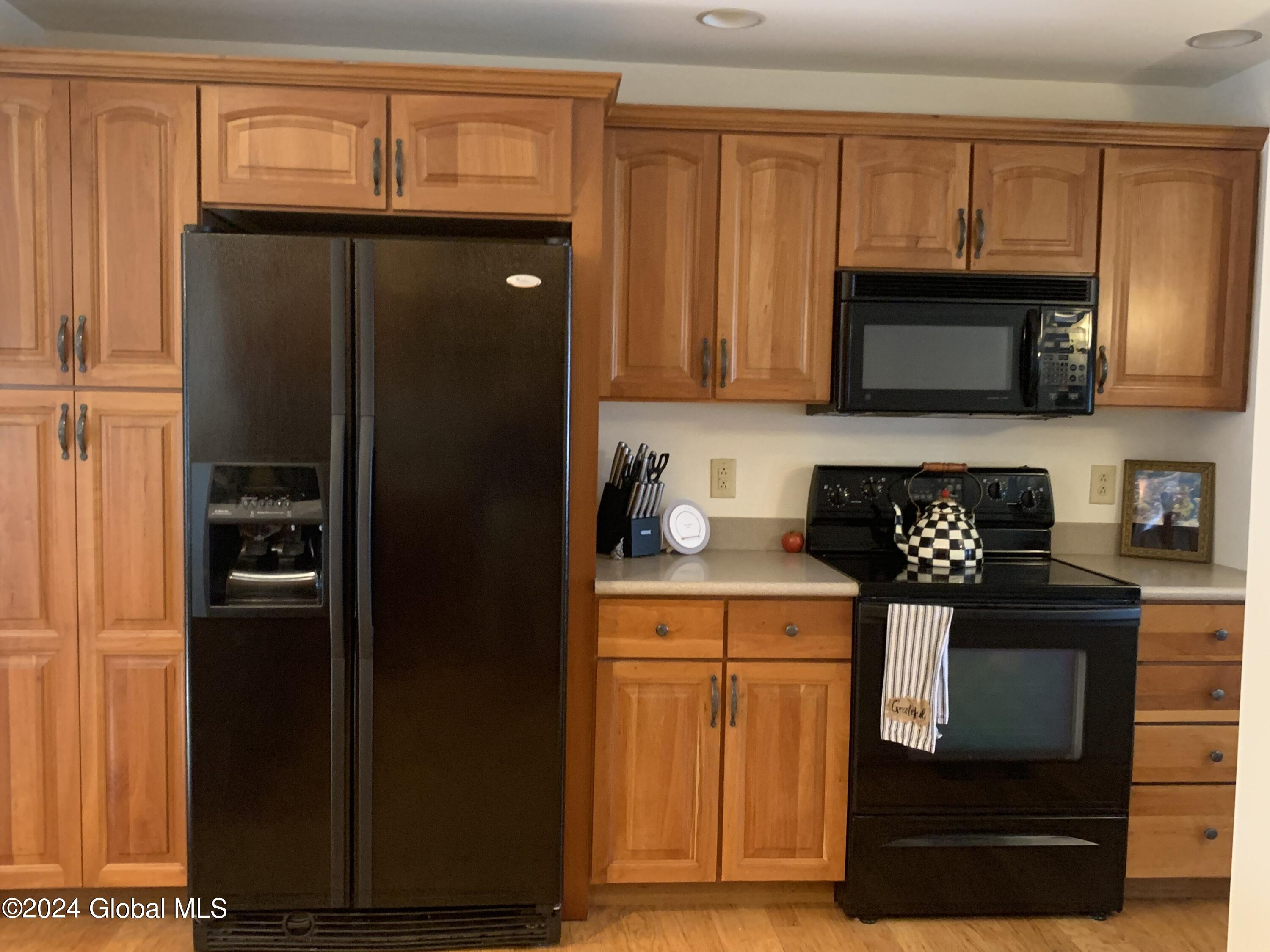 508 Chiswell Road Schenectady, NY 12304 - Photo 7 of 22 IMG_3296